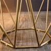 Abstrakter Beistelltisch DIAMOND 50cm natur Akazie Massivholz messing Metallgestell