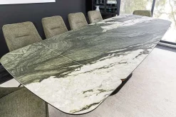 Ausziehbarer Esstisch ELEMENTS 180-260cm taupe grau spanische Keramik Walnuss Gestell