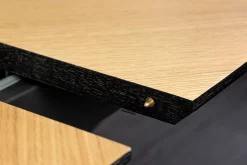 Ausziehbarer Esstisch GRANDEZZA 180-270cm natur Eiche schwarz Metall