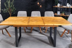 Ausziehbarer Esstisch MOSAIK 140-180cm braun Pinie recyceltes Massivholz Metall schwarz