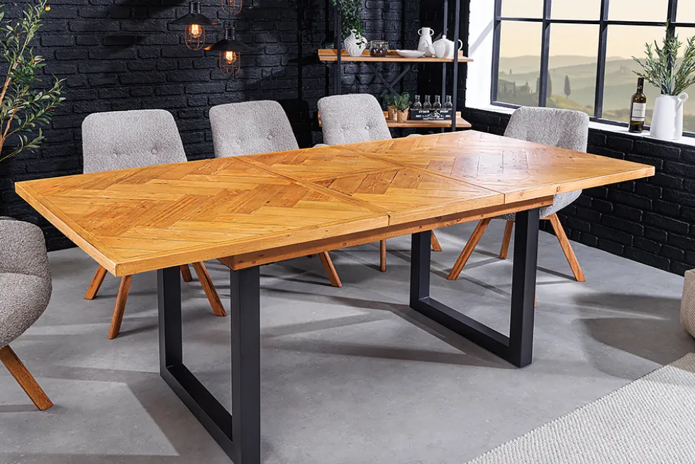 Ausziehbarer Esstisch MOSAIK 140-180cm braun Pinie recyceltes Massivholz Metall schwarz