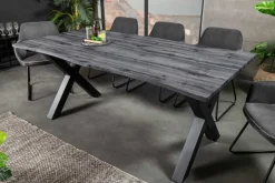 Ausziehbarer Esstisch WILD 160-200cm grau gekälkt Wildeichen-Design Baumkante schwarz