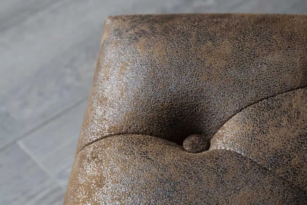 Chesterfield Fußhocker 80cm antik braun mit Knopfheftung und Nietenbesatz