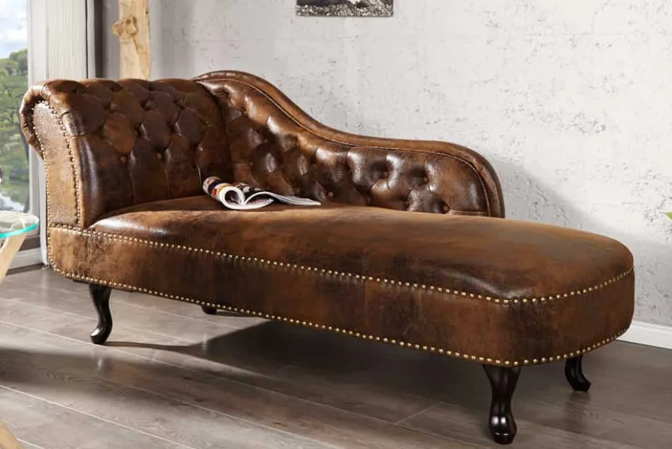 Chesterfield Récamière 170cm antik braun mit Knopfheftung und Nietenbesatz
