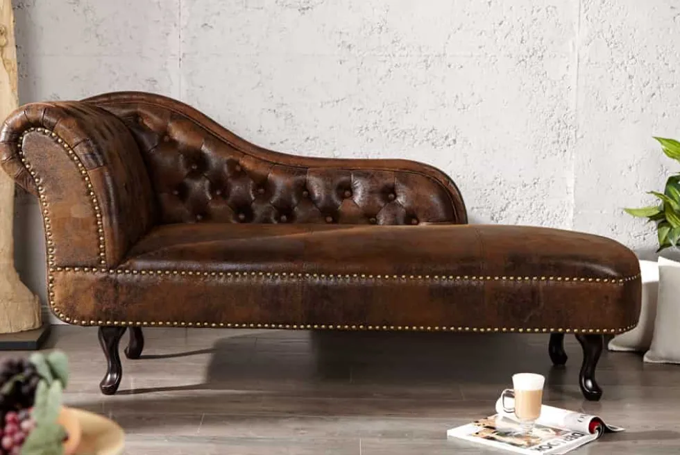 Chesterfield Récamière 170cm antik braun mit Knopfheftung und Nietenbesatz