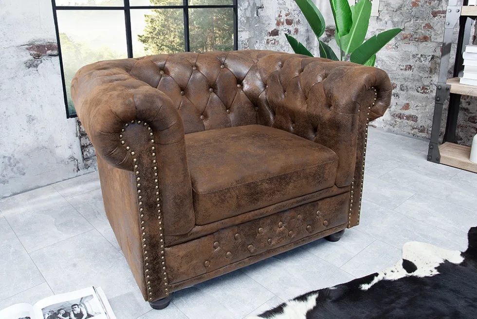 Chesterfield Sessel 110cm antik braun mit Knopfheftung und Federkern