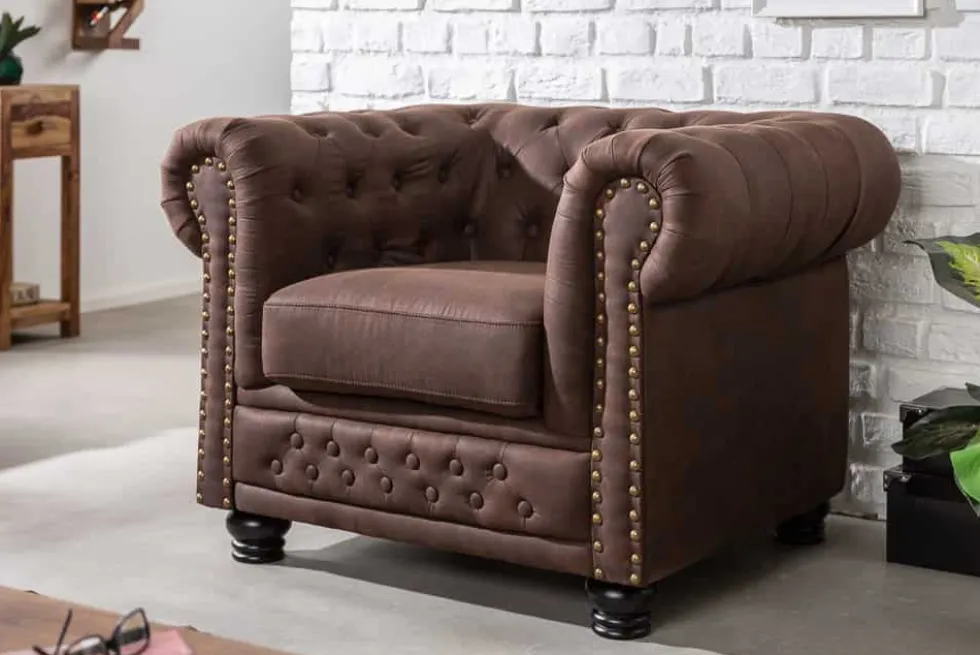 Chesterfield Sessel 110cm vintage braun mit Knopfheftung und Federkern