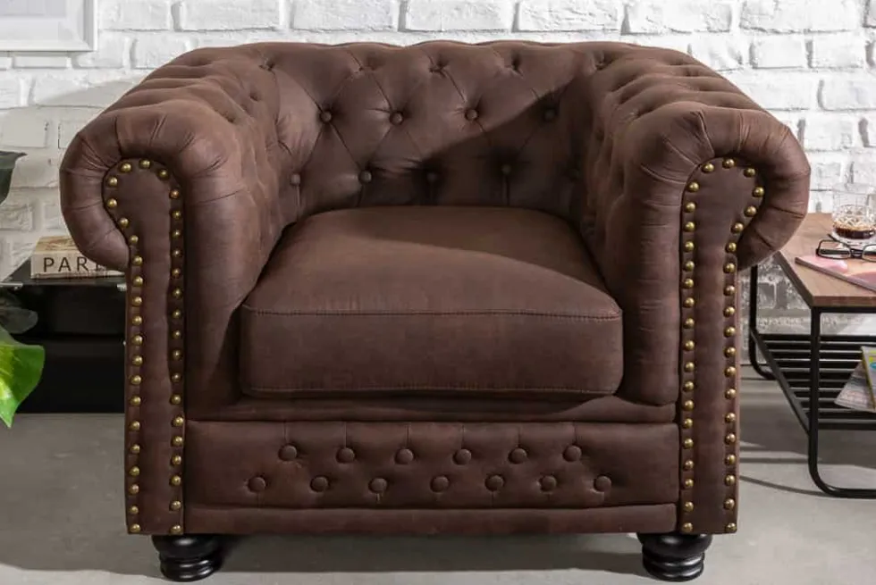 Chesterfield Sessel 110cm vintage braun mit Knopfheftung und Federkern