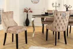 Chesterfield Stuhl CASTLE DELUXE beige Samt mit Löwenkopf Nieten