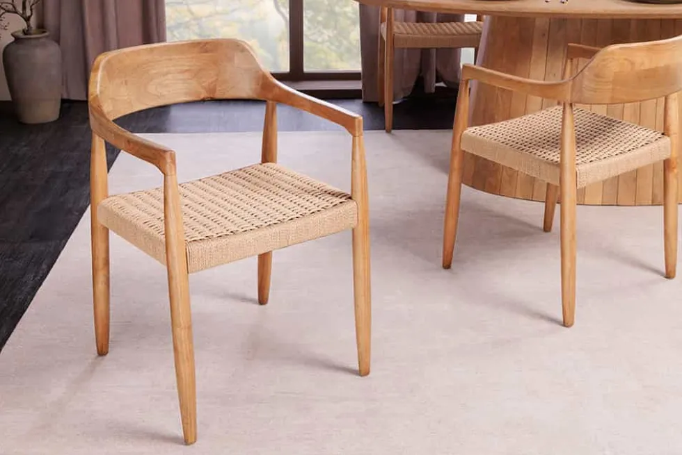 Design Armlehnen-Stuhl KENNEDY natur aus recyceltem Pinienholz mit Korbgeflecht