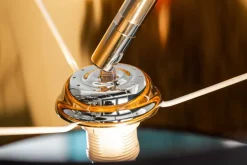 Design Bogenlampe FORMA 215cm schwarz gold Stehlampe mit Marmorfuß