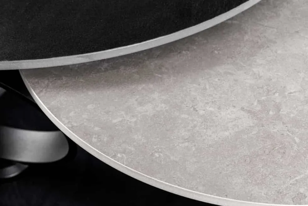 Design Couchtisch DANCING RINGS schwarz grau rund drehbar Keramik Metall
