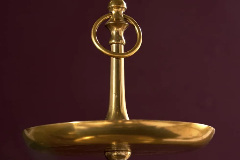 Design Etagere ORIENT 65cm gold im Wild Hammerschlag mit drei Etagen