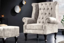 Design Ohrensessel CHESTERFIELD 105cm champagner beige Samt silber Ziernieten