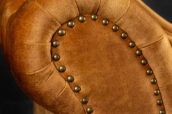 Design Récamière CHESTERFIELD 170cm senfgelb Samt Knopfheftung Nietenbesatz