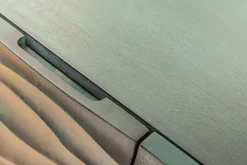 Design Sideboard WAVE 160cm türkis Mangoholz Massivholz mattgold Metallbeine