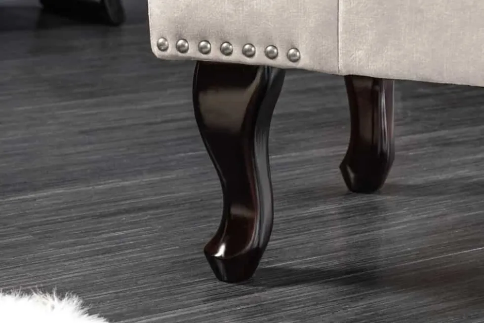 Design Sitzhocker CHESTERFIELD 80cm champagner beige Samt Knopfheftung Nietenbesatz