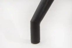 Design Stuhl DIVANI hellgrau Metallgestell schwarz im Retro Stil