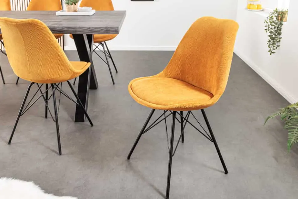 Design Stuhl SCANDINAVIA MEISTERSTÜCK senfgelb Cord schwarze Metallbeine