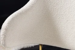 Design Stuhl VOGUE weiß Bouclé goldene Metallbeine