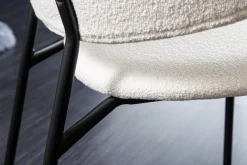 Design Stuhl VOGUE weiß Bouclé schwarze Metallbeine