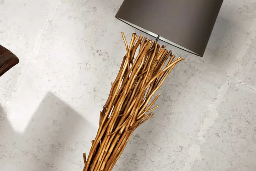 Design Treibholz Stehlampe EUPHORIA 180cm grau mit Leinenschirm
