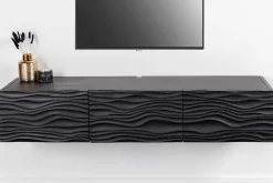 Design TV-Board WAVE 160cm schwarz Mangoholz mit 3D Schnitzereien hängend