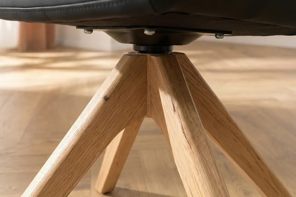 Drehbarer Stuhl ALMARA schwarz Echtleder 360° Taschenfederkern natur Eiche Massivholz