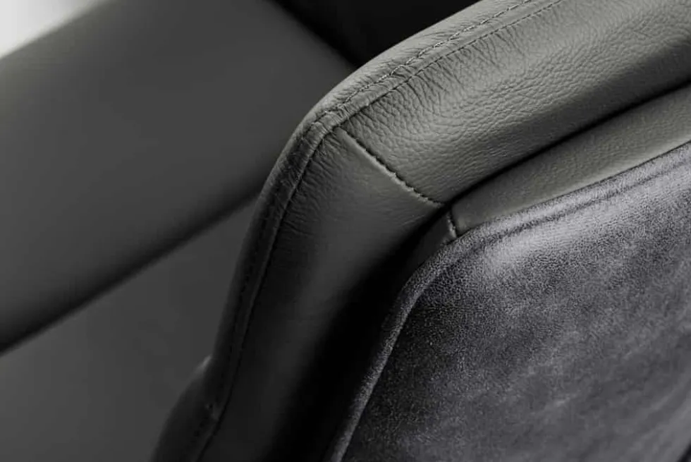 Drehbarer Stuhl BIG GEORGE grau Echtleder Microfaser mit Armlehne schwarze Metallbeine