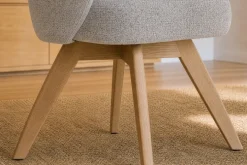 Drehbarer Stuhl WALKÜRE beige natur Eichenholz mit Taschenfederkern und Armlehne