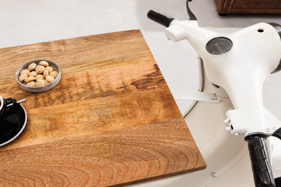Extravaganter Barschrank SCOOTER 250cm weiß Retro-Konsole Motorroller mit Mangoholz Upcycling