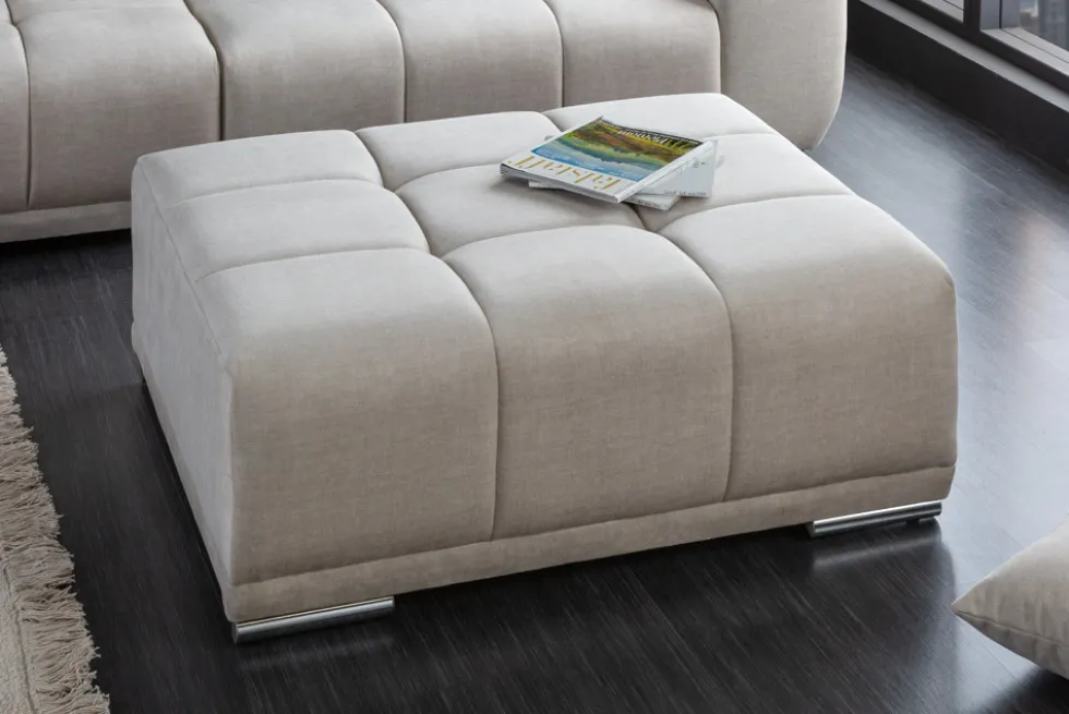 Extravaganter Hocker ELEGANCIA 110cm champagner beige Vogue Velours Samt Ziersteppung