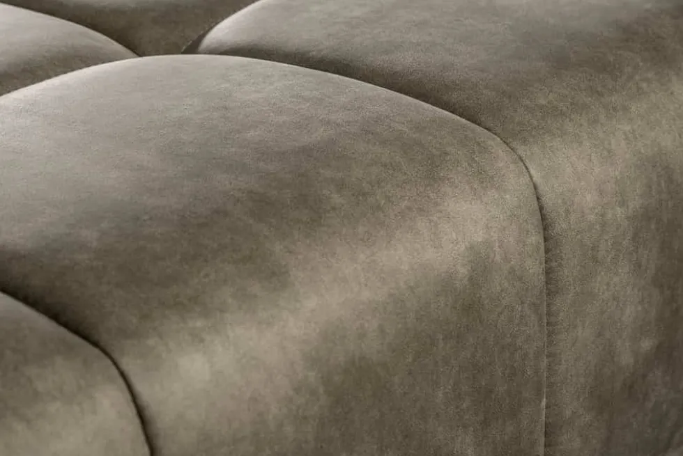 Extravaganter Hocker ELEGANCIA 110cm taupe mit Ziersteppung