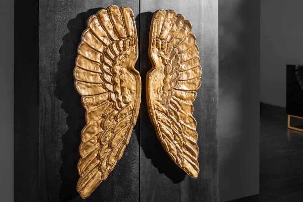 Extravagantes Highboard ANGEL 140cm schwarz Mangoholz mit goldenen Flügeln