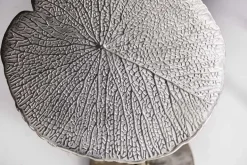 Handgearbeiteter Beistelltisch ABSTRACT LEAF 40cm silber