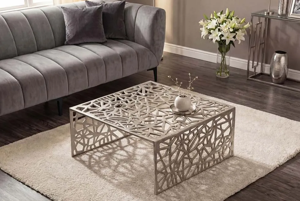 Handgearbeiteter Couchtisch ABSTRACT 60cm Alu silberfarbig im Gap Design