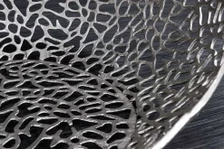 Handgearbeiteter Couchtisch ORGANIC 120cm silber Metall Blatt-Design mit Stauraum