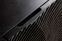Handgearbeitetes Sideboard GOLDEN SUNSET 140cm schwarz mit 3D Schnitzereien gold Mangoholz Metallbeine