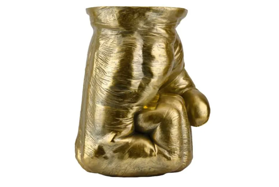 Handgefertigter Beistelltisch FIST 50cm gold runde Tischplatte Faust-Skulptur