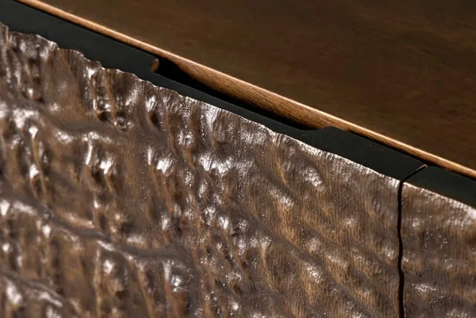 Handgefertigtes Highboard CROCO 120cm braun Mangoholz massiv 3D-Design