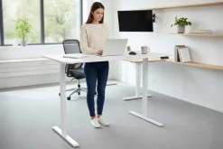 Höhenverstellbarer Schreibtisch WHITE DESK 140cm weiß Metallgestell Bürotisch