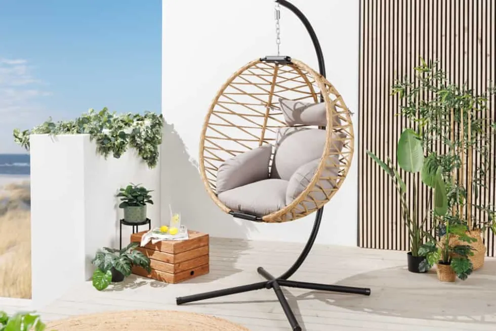 In- und Outdoor Hängesessel IBIZA natur beige Rattan mit Gestell wetterfest inkl. Kissen
