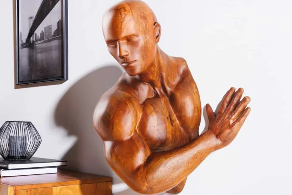 Massive Wandskulptur SOUL 60cm braun Mangoholz Wanddeko Athleten-Figur