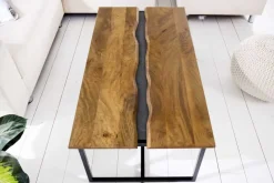 Massiver Couchtisch AMAZONAS 110cm Mangoholz Metall schwarz Baumkante Honey Finish