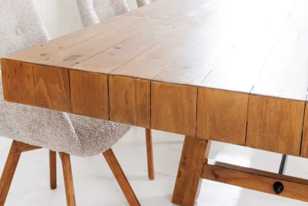 Massiver Esstisch FINCA 300-400cm vintage braun verlängerbar recyceltes Pinienholz