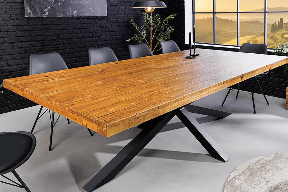 Massiver Esstisch GALAXIE 240cm vintage braun recyceltes Pinienholz schwarzes Stahlgestell