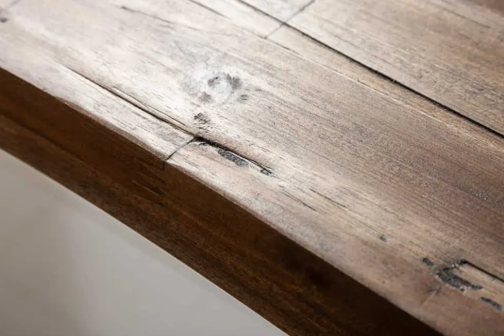 Massiver Esstisch GENESIS VINTAGE 200cm braun Akazienholz schwarzes X-Gestell Baumkante