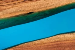 Massiver Esstisch LIQUID 160cm braun Akazienholz Baumkante schwarz Eisen blau