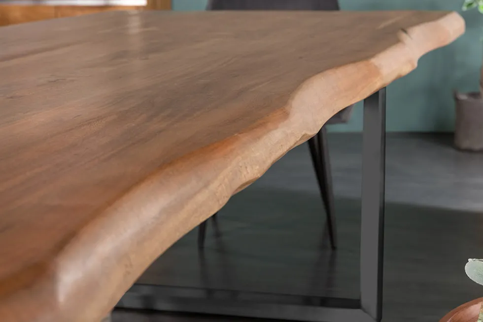 Massiver Esstisch MAMMUT 300cm braun honey finish Akazie schwarz Baumkante