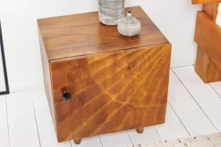 Massiver Nachttisch SCORPION 50cm braun Mangoholz Beistelltisch mit 3D Schnitzereien